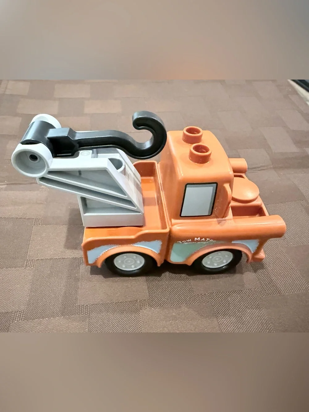 LEGO DUPLO Disney Pixar Cars Tow Mater Truck COMPLETE With Hook Crane Arm 41989